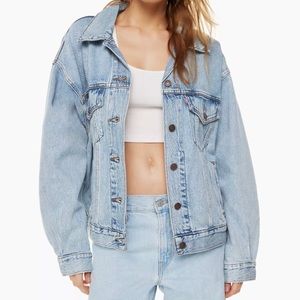 Levi’s Denim ‘90s Trucker Jacket